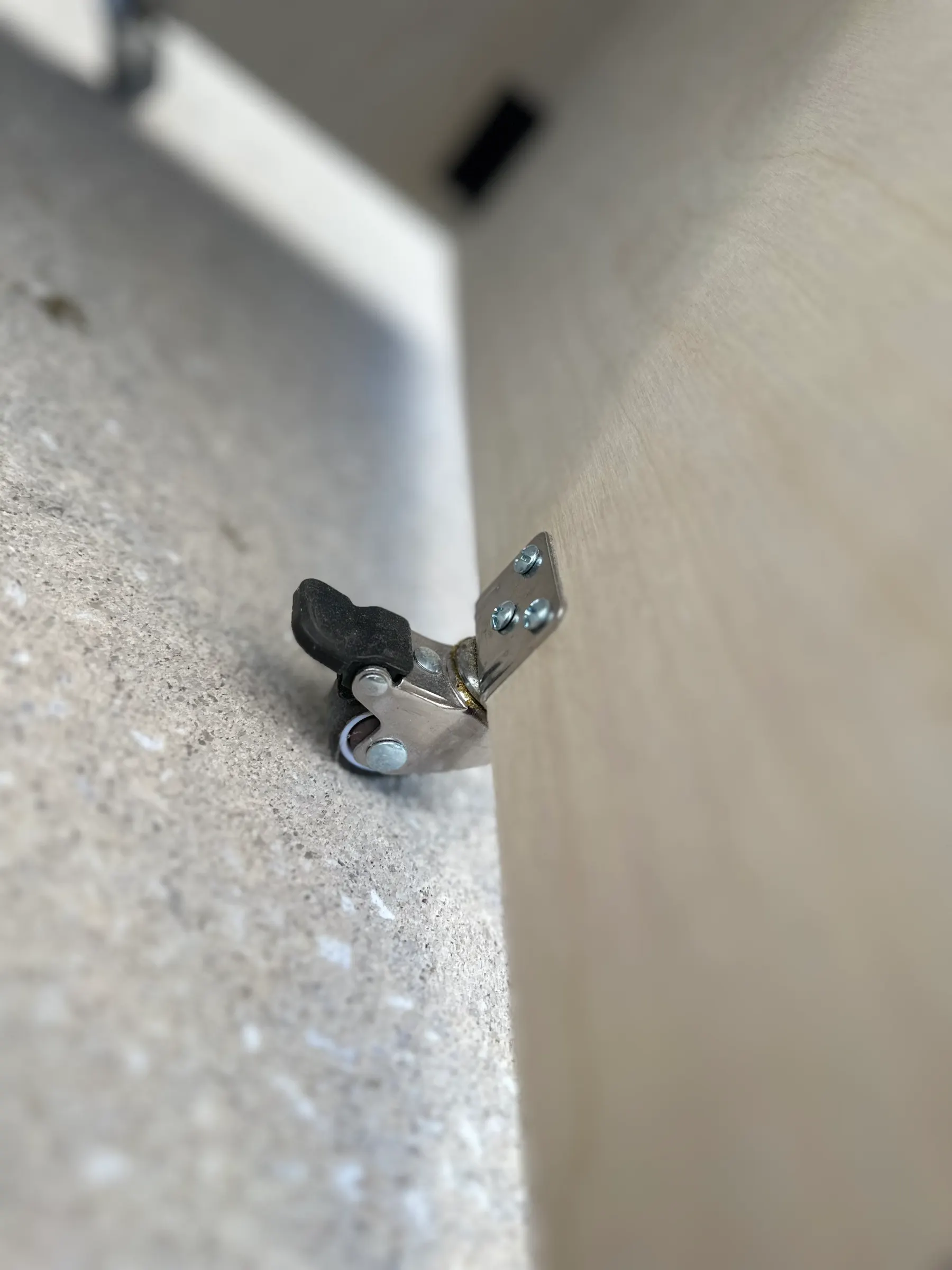 Locking wheels for easier mobility