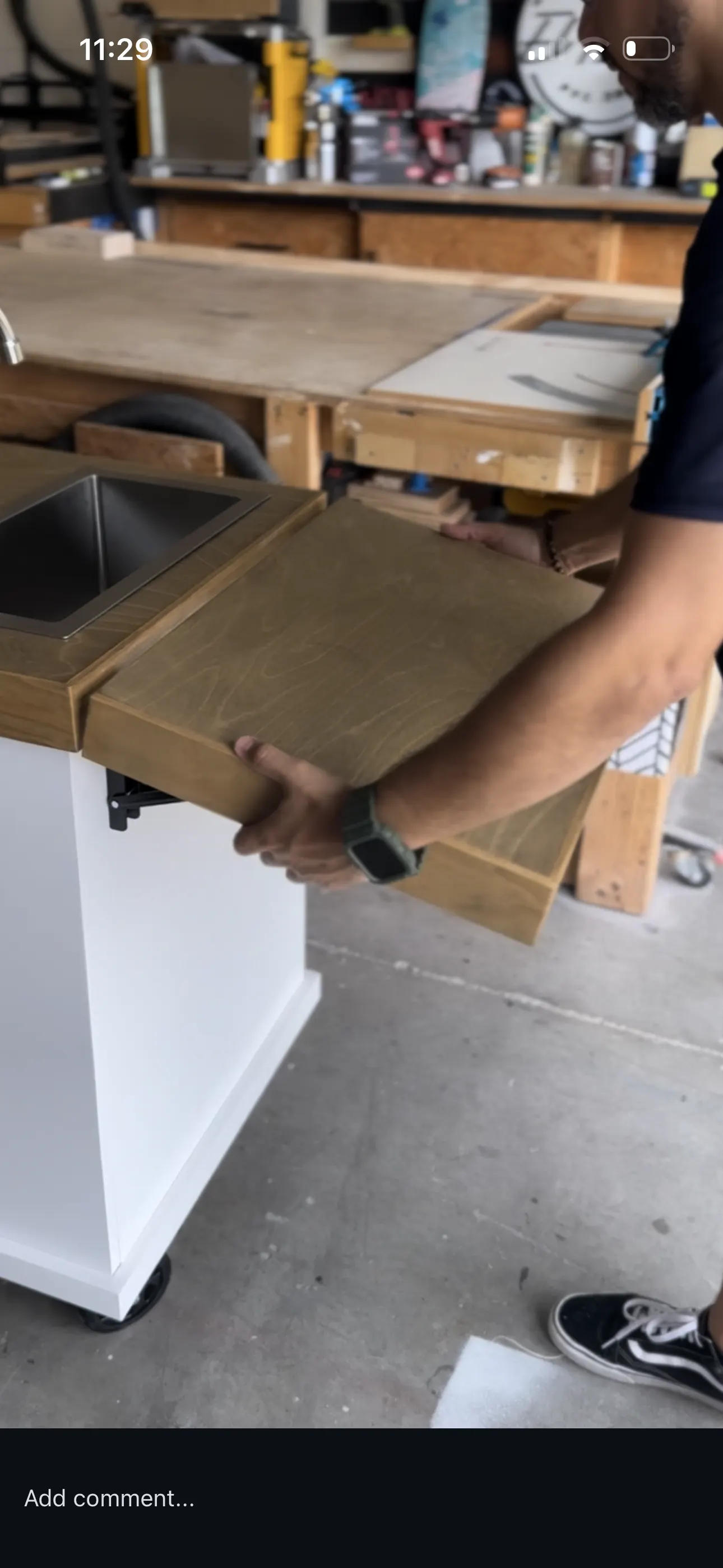 More working surface when service gets busy